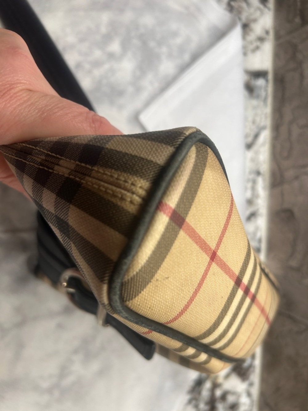 Burberry Vintage Beige Nova Check Canvas Shoulder Bag with Black Leather Trim - Picture 15 of 15